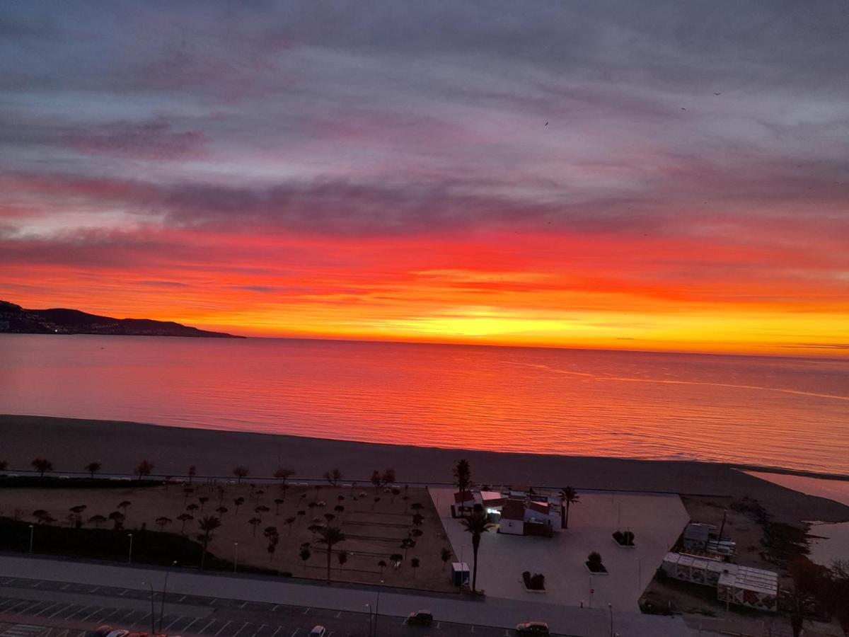 Apartamento Con Magnificas Vistas Al Mar - Wifi Gratis Empuriabrava Kültér fotó